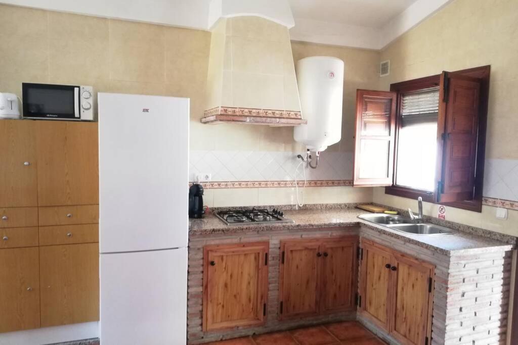 Casa Rural El Mirador Велес-Малага Екстериор снимка