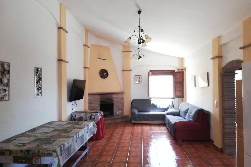 Casa Rural El Mirador Велес-Малага Екстериор снимка
