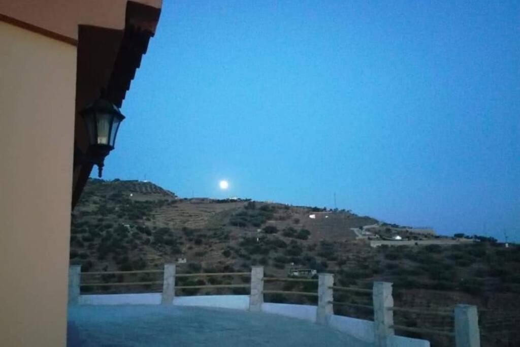 Casa Rural El Mirador Велес-Малага Екстериор снимка